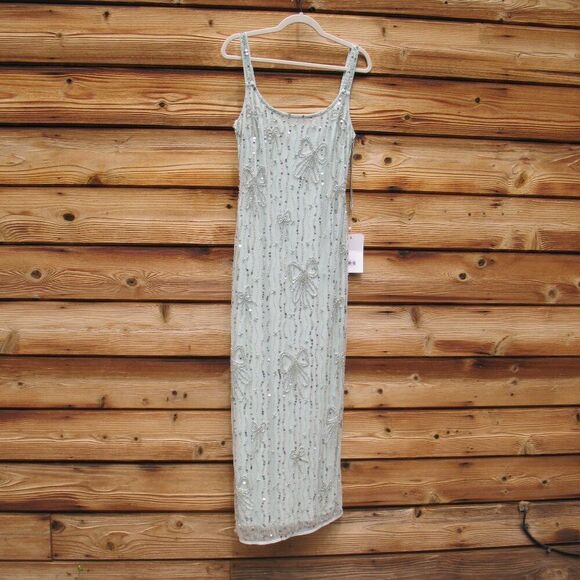 MAC DUGGAL 94129 Green Beaded Mesh Scoop Neck Fitted Gown With Bows - Picture 5 of 13